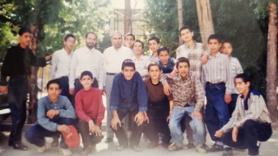 از صف صبح تا صف زندگی دانش آموزان دیروز و امروز; روایت ماندگار مکتب حلبیان