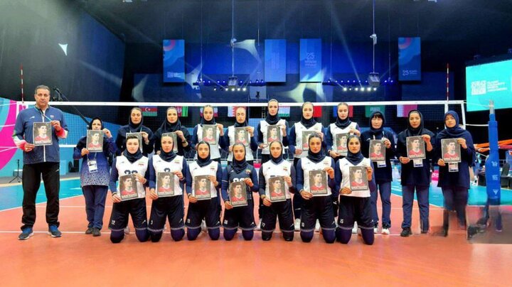 همدردی تیم والیبال بانوان با خانواده صابر کاظمی + عکس