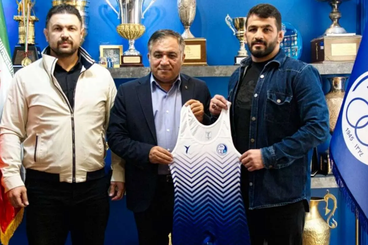 یک فوتبالیست معمولی 100 میلیارد می گیرد، حسن یزدانی 7 میلیارد!