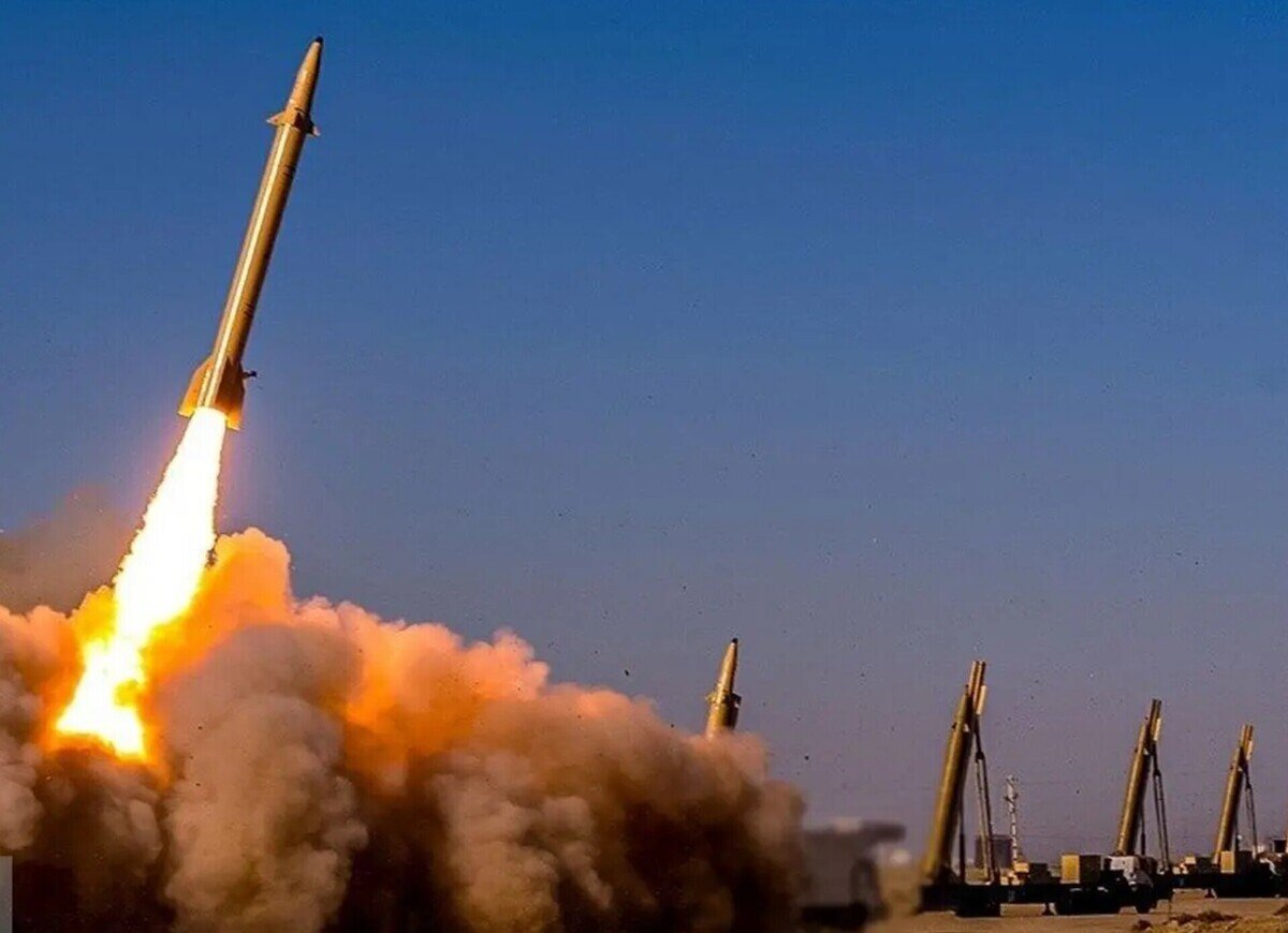 12 روزی که دنیا را تکان داد