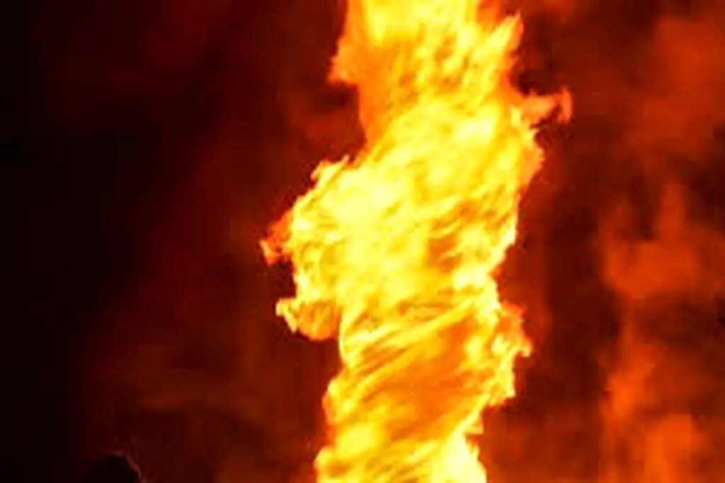 ماجرای خودسوزی جوان اهوازی/ دادستانی بیانیه داد