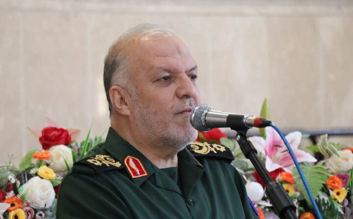 حفظ وحدت و احیای مسجد رمز پایداری انقلاب اسلامی است