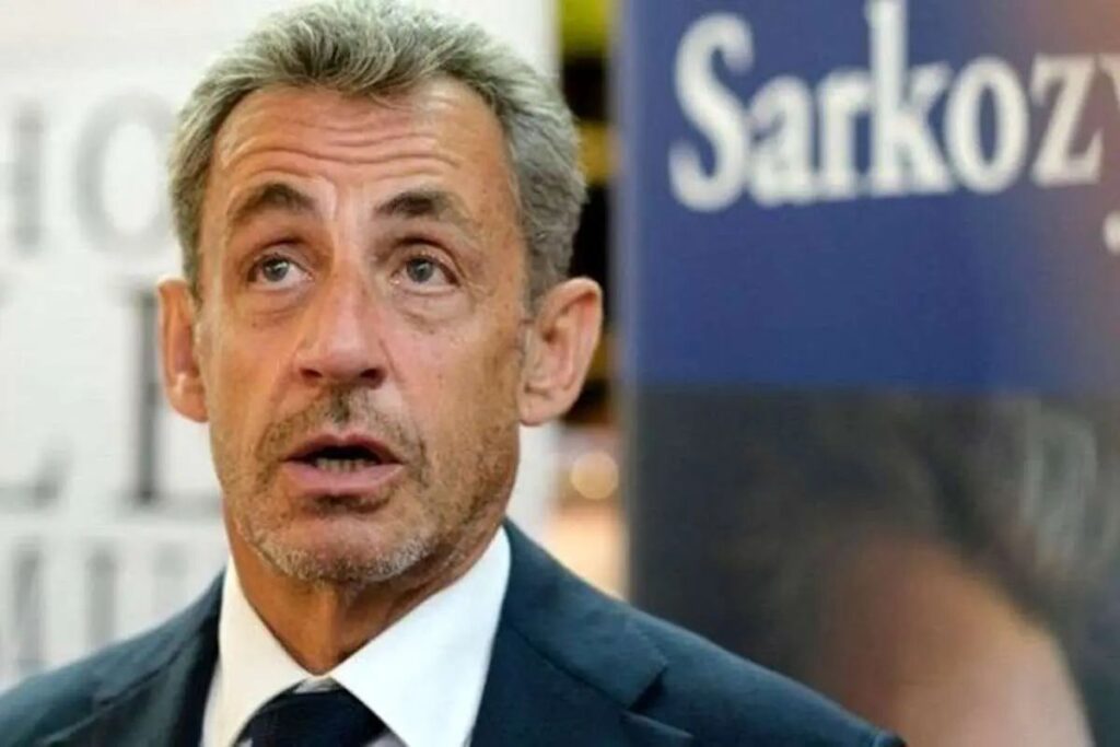 حکم آزادی موقت سارکوزی، رئیس‌جمهور پیشین فرانسه از زندان صادر شد