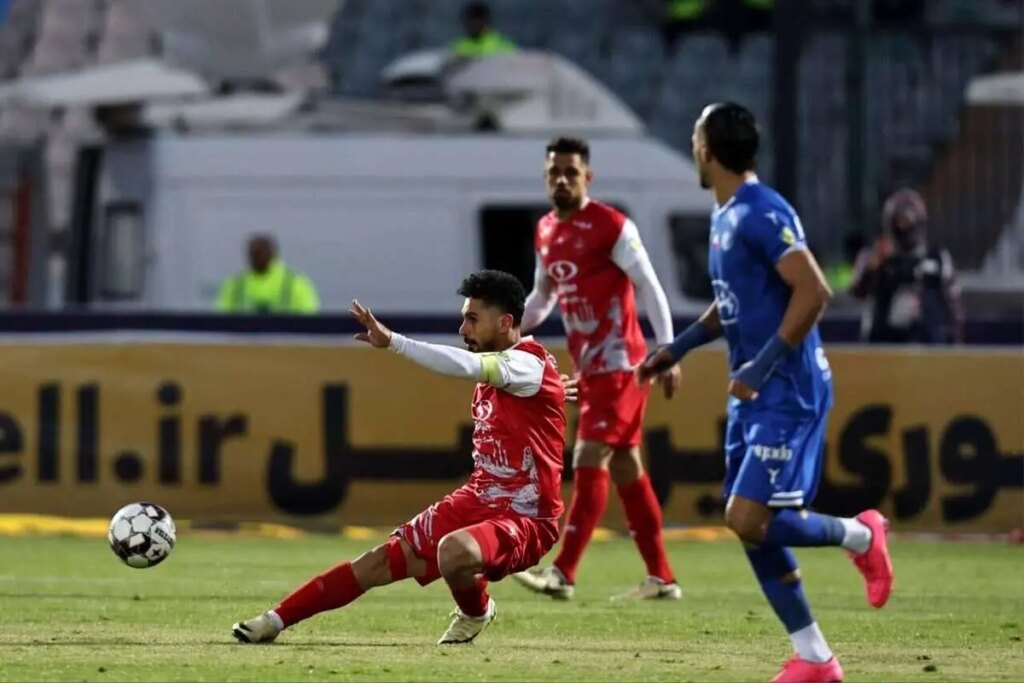 دربی تهران در اراک; ورزشگاه آزادی در کما!