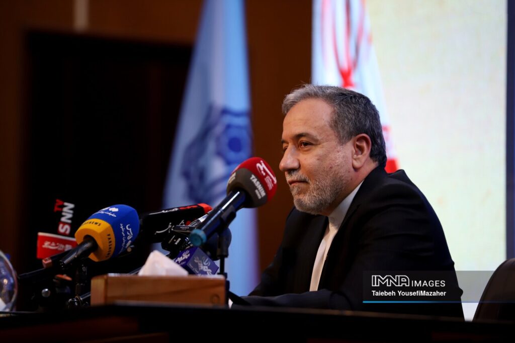 عراقچی: برای صنعت هسته‌ای کشور خون داده‌ایم و از آن صرف‌نظر نخواهیم کرد