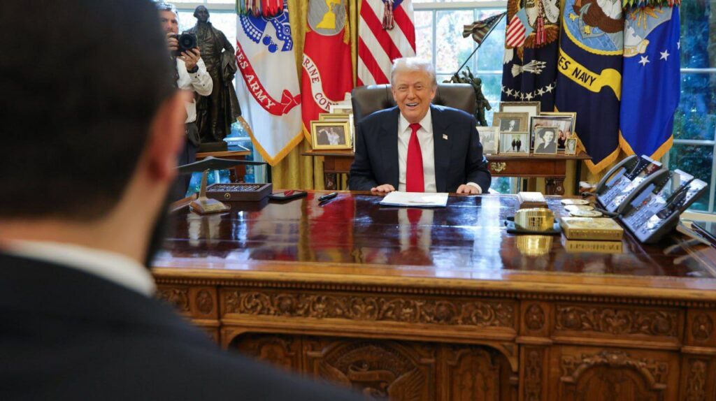 عکس / تصویری خاص از دیدار جولانی و ترامپ