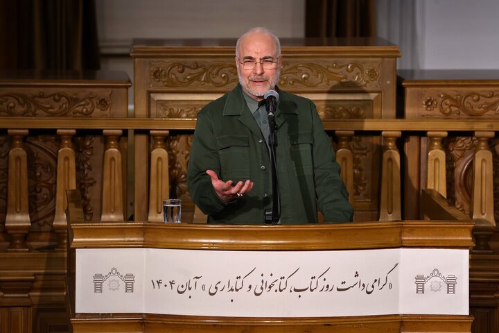 خواندن مثل خون در رگ های جامعه است