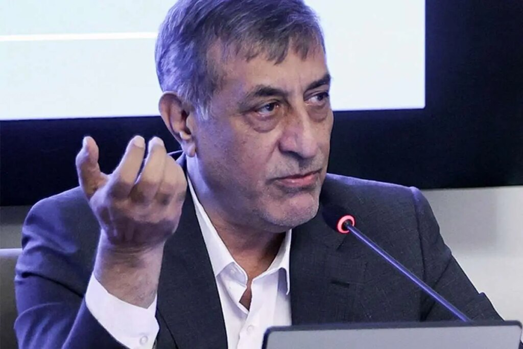 معاون درمان: برق، گاز و بنزین باید گران شود