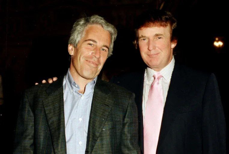 واشنگتن پست: اسناد جدید پروندهٔ اپستین، از ارتباط او با چهره‌هایی سرشناس متعددی حکایت دارد / ایهود باراک، نخست‌وزیر پیشین اسرائیل، تام باراک، سفیر آمریکا در ترکیه، لری سامرز، وزیر خزانه‌داری سابق و استیو بنن، مشاور پیشین ترامپ در میان این افراد بودند