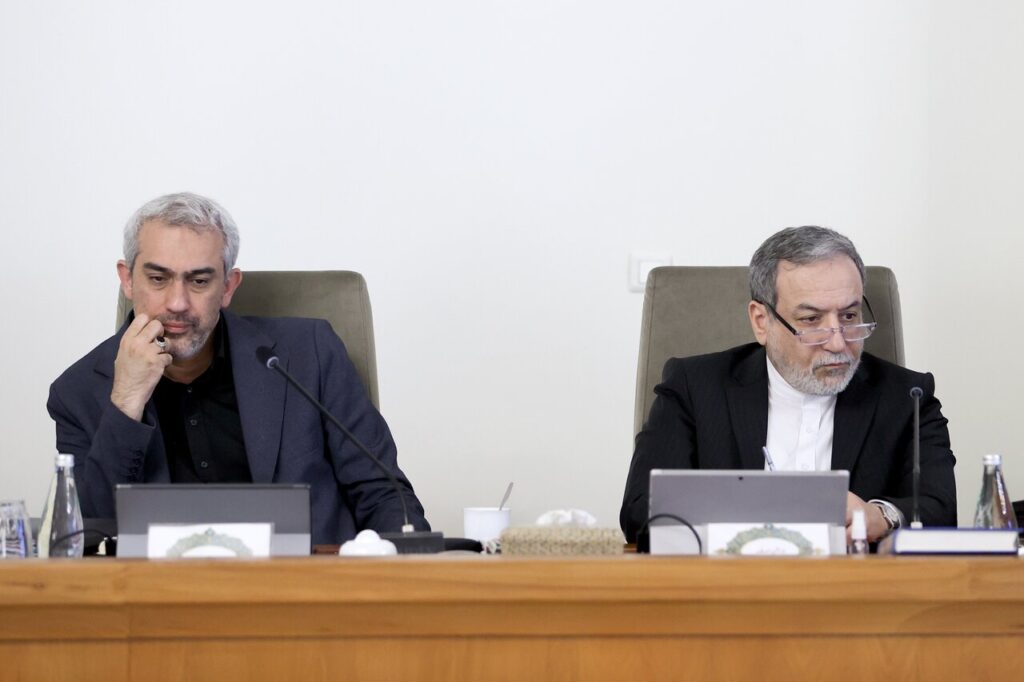 رئیس‌جمهور: سمت و سمت نباید مبنای دریافت حقوق باشد/یا لزوم ترتیب دادن عدم تطابق منابع.