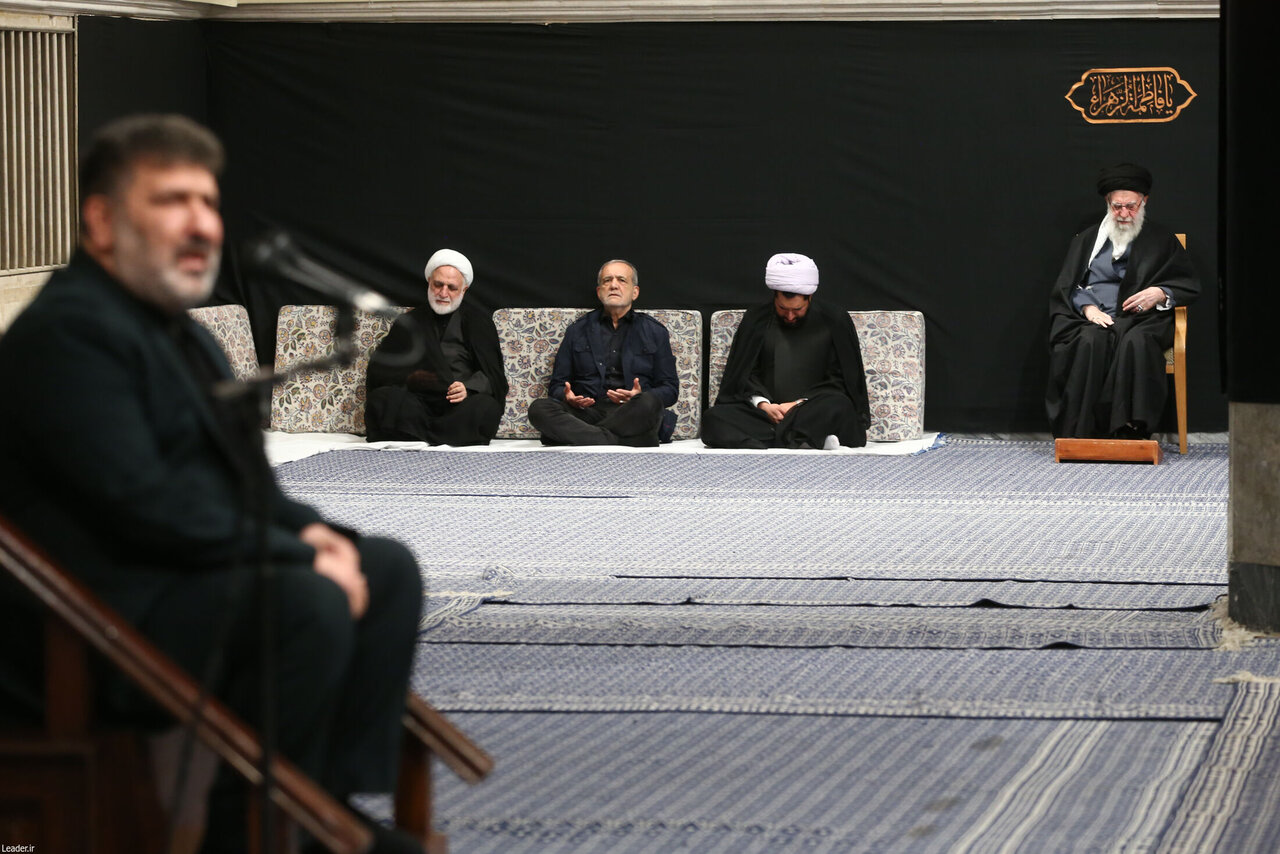 مراسم عزاداری ایام شهادت حضرت زهرا(س) با حضور رهبر انقلاب