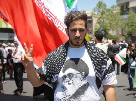 نسل جدید چهره های بسیجی که در کوچه و خیابان نمی شناسیم اما در روزهای سخت ظاهر می شوند