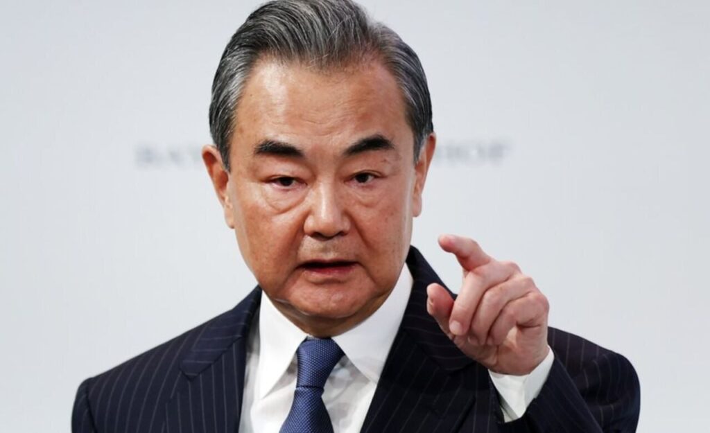 وزیر خارجه چین: با هرگونه دخالت در امور داخلی کشور‌های منطقه، مخالف هستیم/ مردم ما عاشق صلح هستند و با همسایگان خود دوستانه رفتار می‌کنند