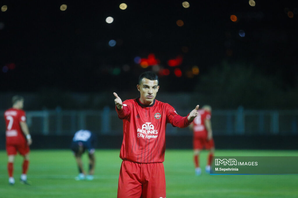 ناسف قارشی 0 _ تراکتور ایران 1/ رویای صعود تی تی آسان شد