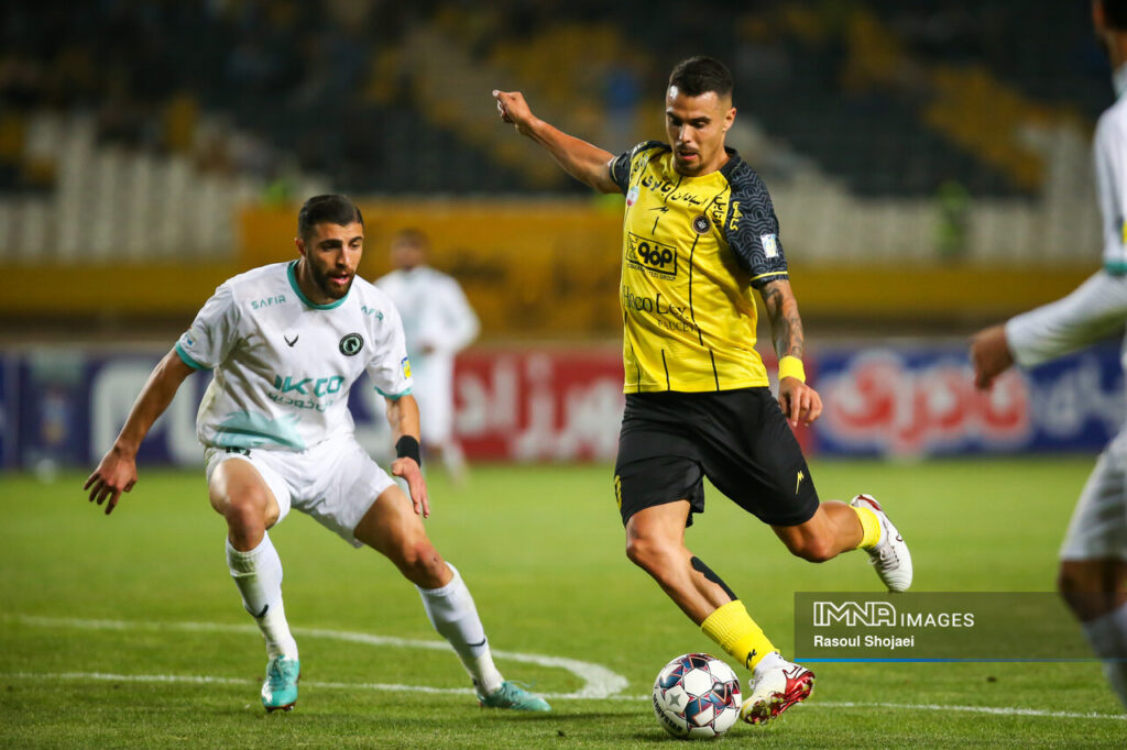گزارش زنده؛ سپاهان ایران 0 - حسین جردن 0