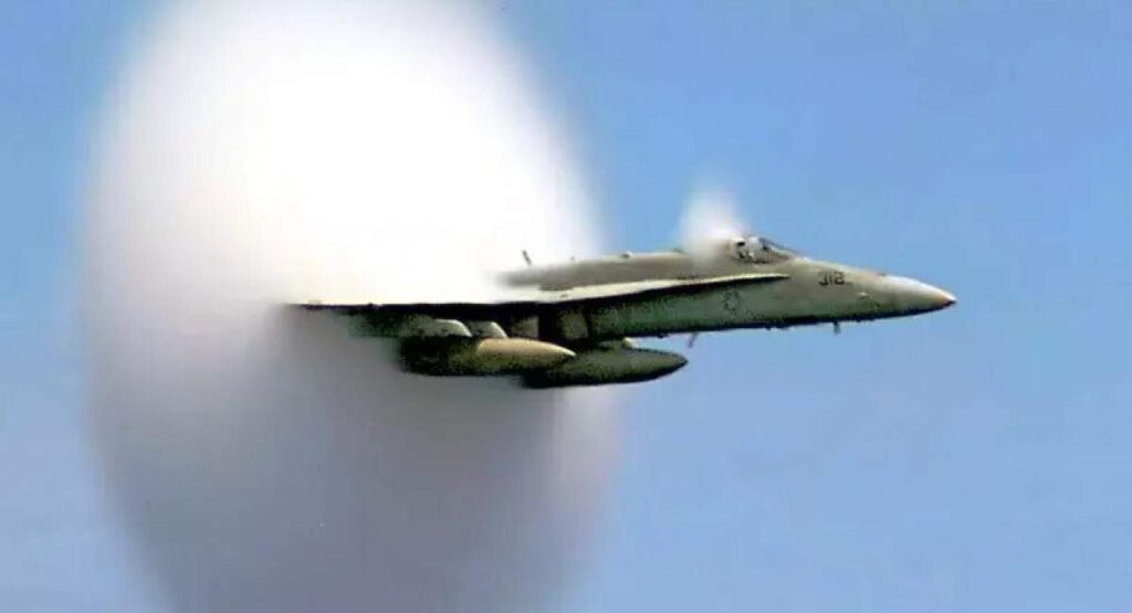 تسنیم: گزارش‌های غیررسمی و تائید نشده از شکسته‌شدن دیوار صوتی در آسمان میسان عراق