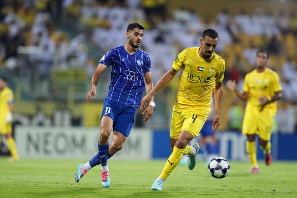 بازی استقلال و الوصل با یک ساعت تاخیر برگزار می شود