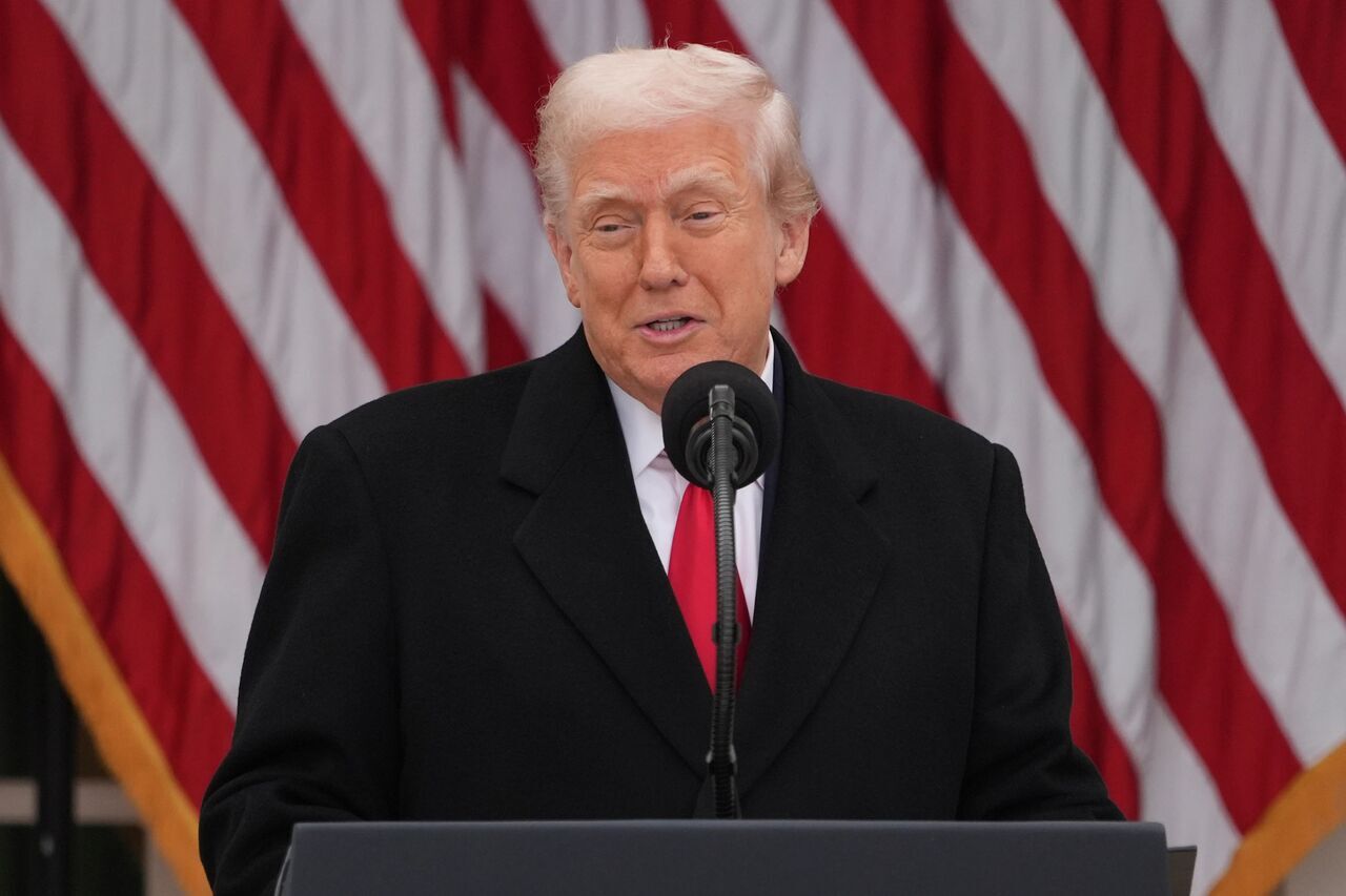 ترامپ: فرد مهاجم در تیراندازی واشنگتن، یک تبعه افغان است / پرونده افغان‌ستانی‌هایی که در دوره بایدن به آمریکا آمدند، مجددا بررسی شود