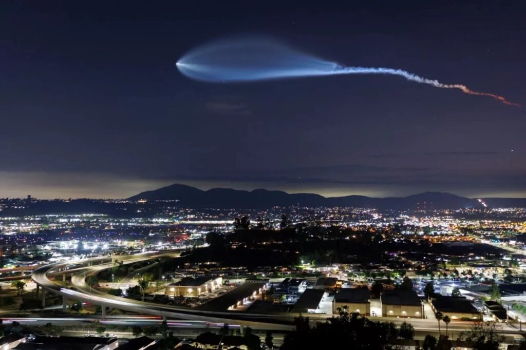 چین، قطع کامل دسترسی به استارلینک با هزاران پهپاد را شبیه سازی کرد / نتیجه تحقیق: قطع اینترنت در تایوان به ۱۰۰۰ تا ۲۰۰۰ پهپاد مجهز به تجهیزات اخلالگر نیاز دارد