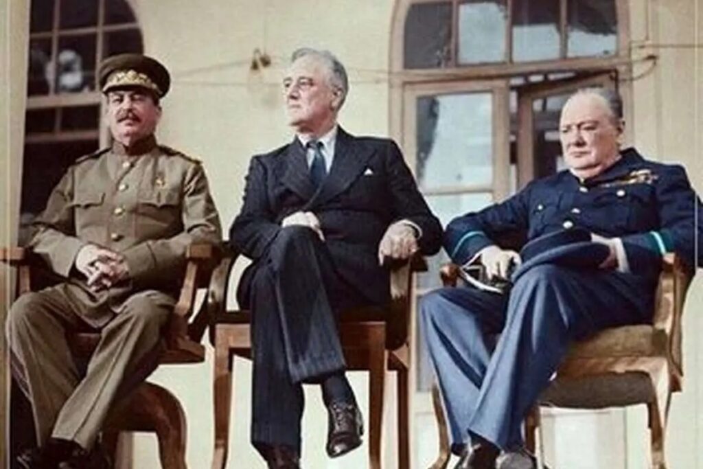 روسیه اسناد جنجالی درباره کنفرانس ۱۹۴۳ تهران را از دسته محرمانه خارج کرد