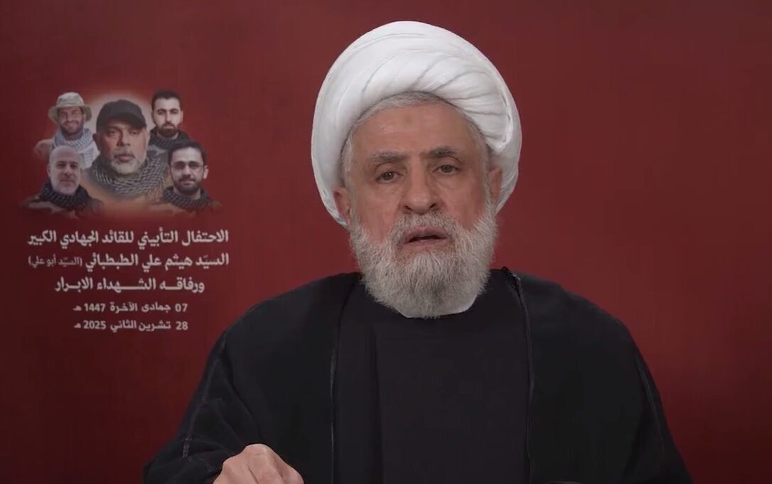 شیخ نعیم قاسم: شهید طباطبایی، ۹ سال به برادارن یمنی آموزش می‌داد / زمان پاسخ به ترور شهید طباطبایی را حزب الله تعیین می‌کند