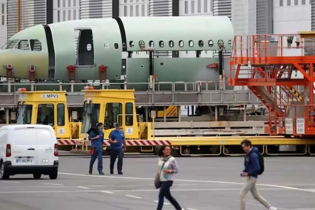 وحشت نیم ساعته در فیلادلفیا/تهدید بمب گذاری و توقف پروازها