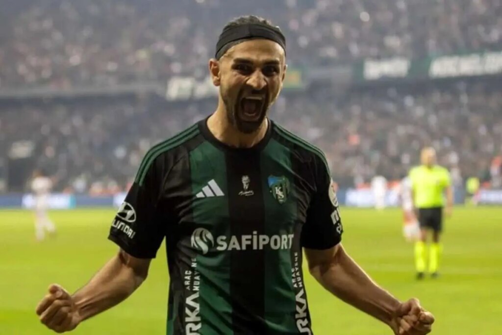 مهاجم پرسپولیس همچنان به شادابی دلها ادامه می دهد!