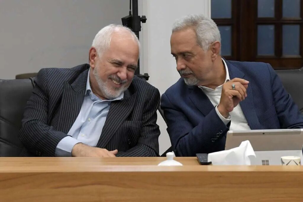 تصاویر; دیدار روحانی با جمعی از وزرا و معاونان سابق