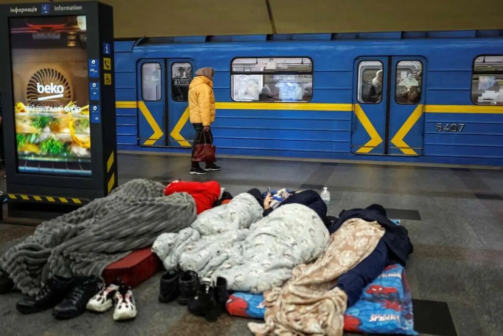 تصاویر; ایستگاه های مترو پناهگاهی عالی برای مردم اوکراین هستند