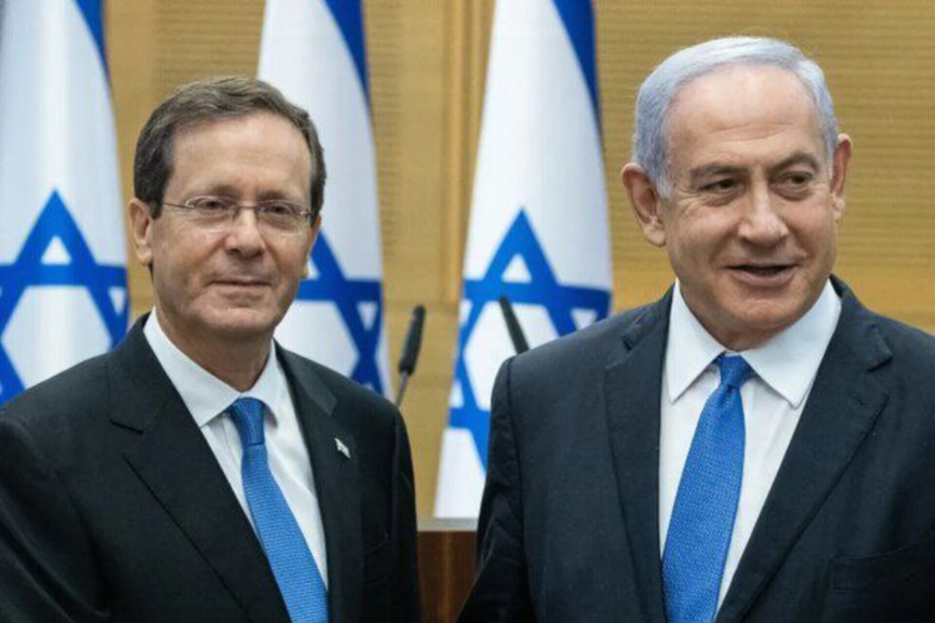 دفتر نخست‌وزیر رژیم صهیونیستی‌: نتانیاهو از رئیس اسرائیل درباره پرونده‌های خود، درخواست عفو کرد