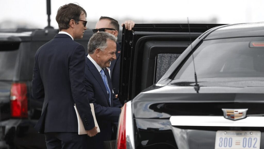 آکسیوس: فرستادگان ترامپ سه‌شنبه طرح صلح را تحویل پوتین می‌دهند