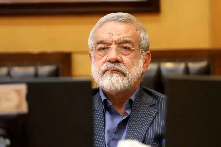 از سیم کارت سفید اطلاعی ندارم