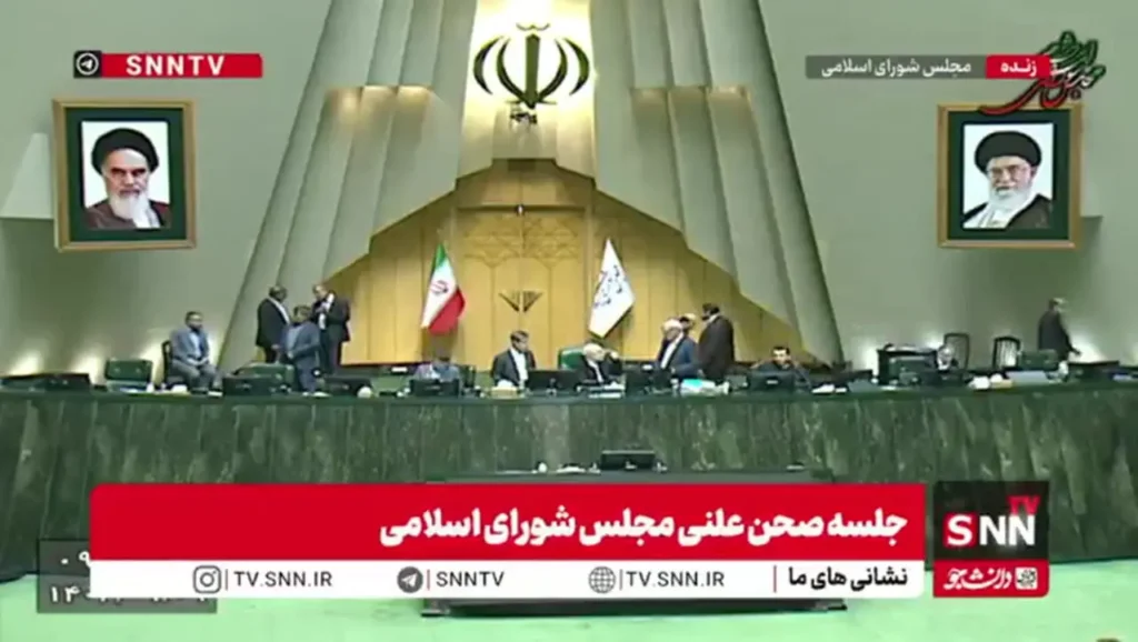 انتقاد تند نماینده بابلسر از برجام در قالب شعر در مجلس/ تکیه بر عهد عمو سام خطا بود