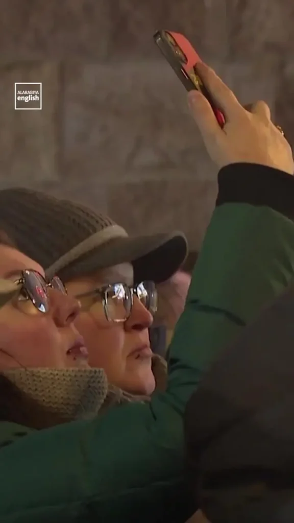 بلندترین درخت کریسمس جهان در دورتموند روشن شد