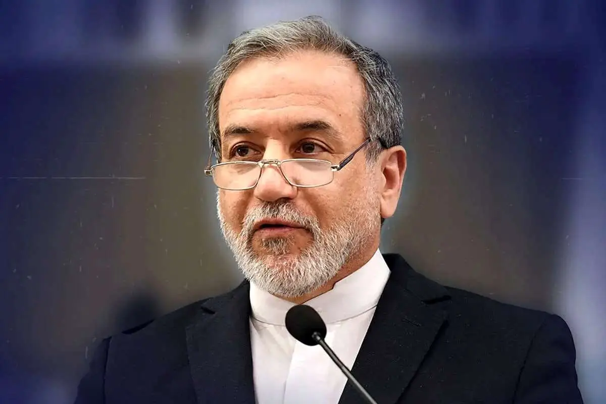 عراقچی راهی پاریس شد