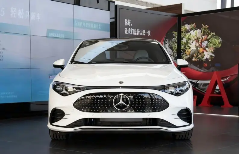 مرسدس سی‌ال‌ای 300 با برد رویایی و طراحی لوکس معرفی شد