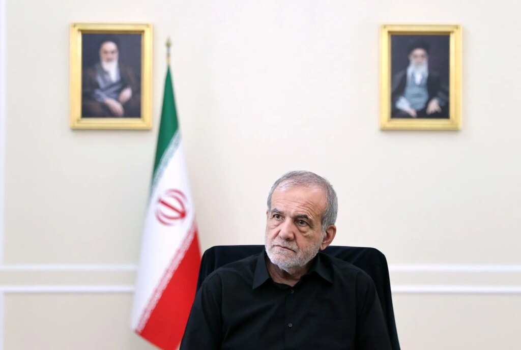 مسئولیت آغاز گفتگو با دولت ترامپ را بر عهده بگیرید