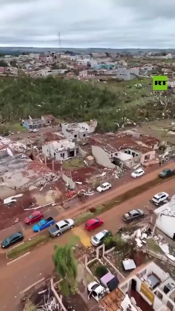 گردباد عظیم در برزیل با ۶ کشته و ۶۰۰ زخمی