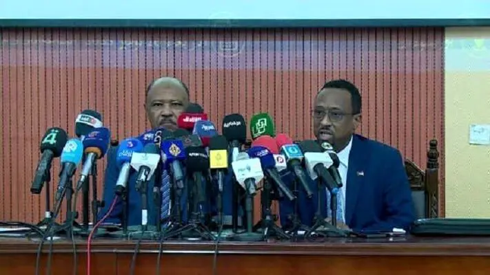 گزینه مذاکرات روی میز است، دیکته‌ ممنوع!