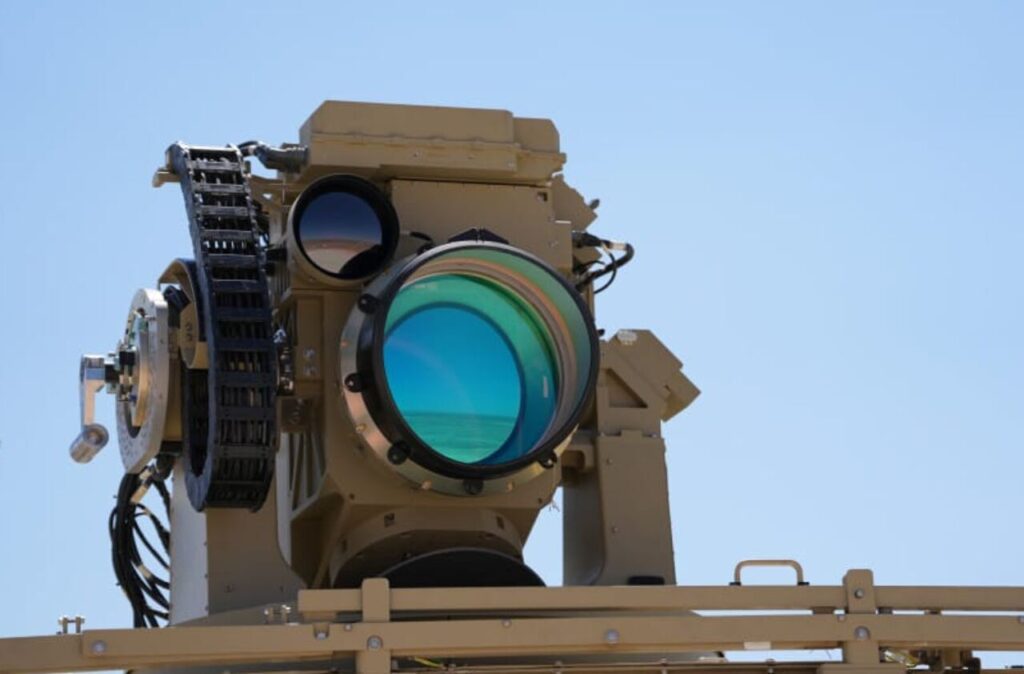 ادعای جروزالم پست: سامانهٔ لیزری «پرتو آهنین» تا پایان ۲۰۲۵ در اسرائیل مستقر می شود / این سامانه برای رهگیری پهپادها، موشک‌ها و خمپاره‌ها با سرعت بسیار بالا طراحی شده است