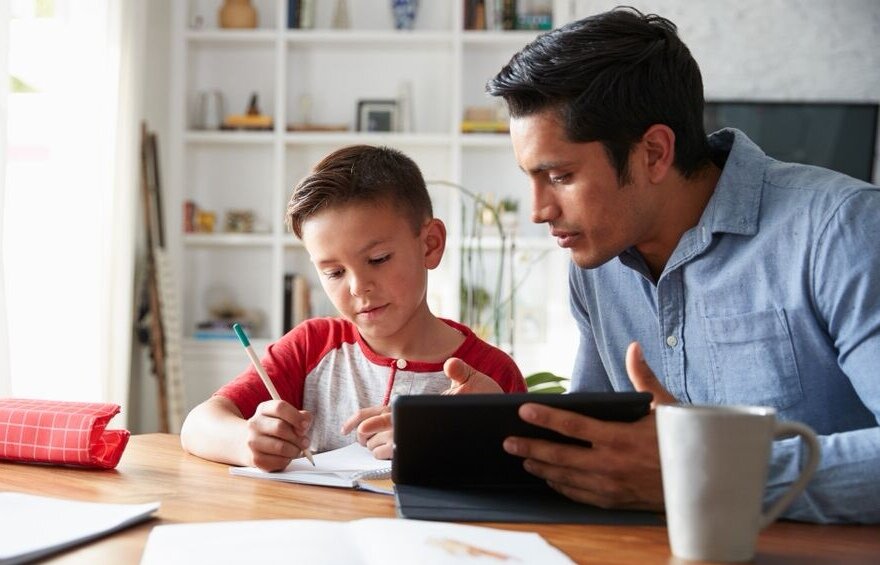 والدین؛ شریک آموزشی نسل آنلاین