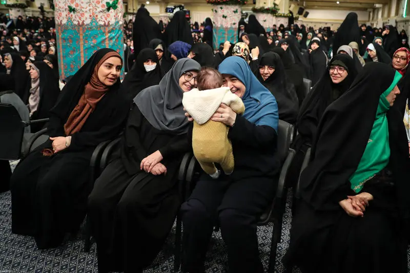 دیدار زنان و دختران با رهبر انقلاب