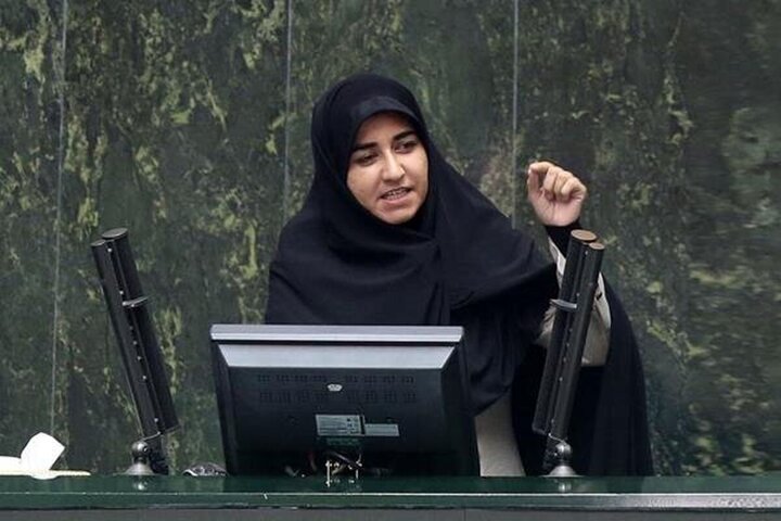 به جای تلاش برای آزادی زندانیان مهریه، برای زندانیان بدهکاران ارزی وقت بگذاریم