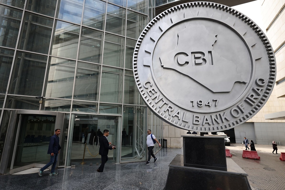 تسنیم: کمیته زیر نظر وزارت دادگستری عراق ابتدا با دستور آمریکا، دارایی‌های حزب الله لبنان و انصارالله یمن را مسدود کرد، اما بعد از واکنش‌ها در شبکه‌های اجتماعی اعلام کرد که در این زمینه اشتباه صورت گرفته / شورای وزیران عراق هم این تصمیم را لغو کرد