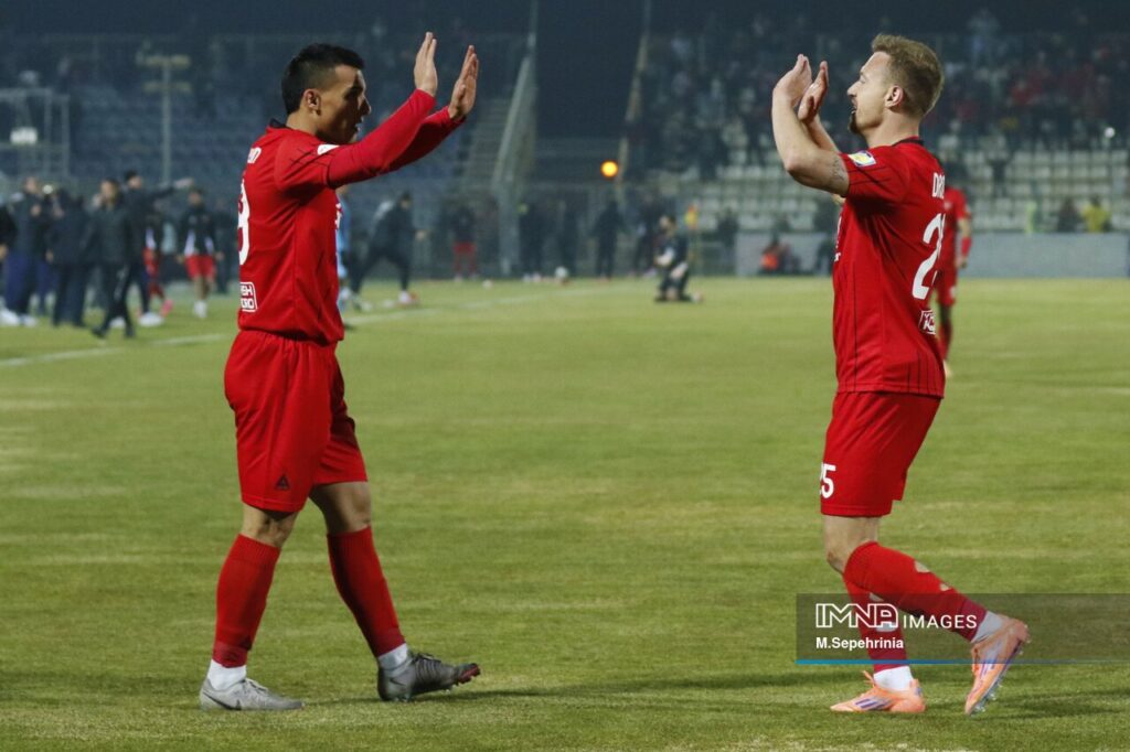 پخش زنده بازی تراکتورسازی و استقلال خوزستان از تلویزیون + پخش آنلاین