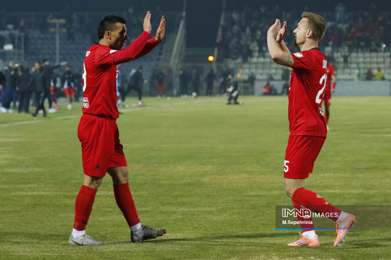 پخش زنده بازی تراکتورسازی و استقلال خوزستان از تلویزیون + پخش آنلاین