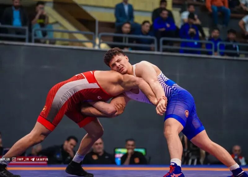 استقلال قم قهرمان لیگ کشتی ایران شد