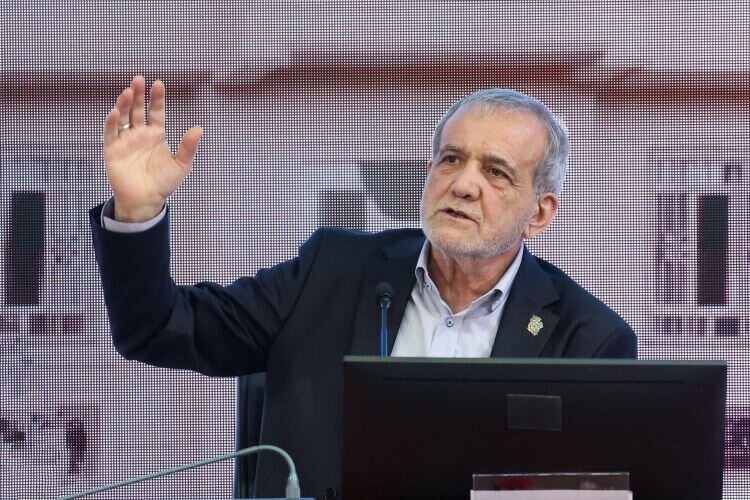 از آغاز رزمایش بزرگ نیروی دریایی سپاه تا تشییع همسر و فرزند معاون رئیس جمهور