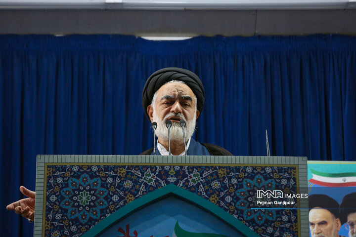 با وجود تلاش های دولت تا نقطه مطلوب فاصله داریم