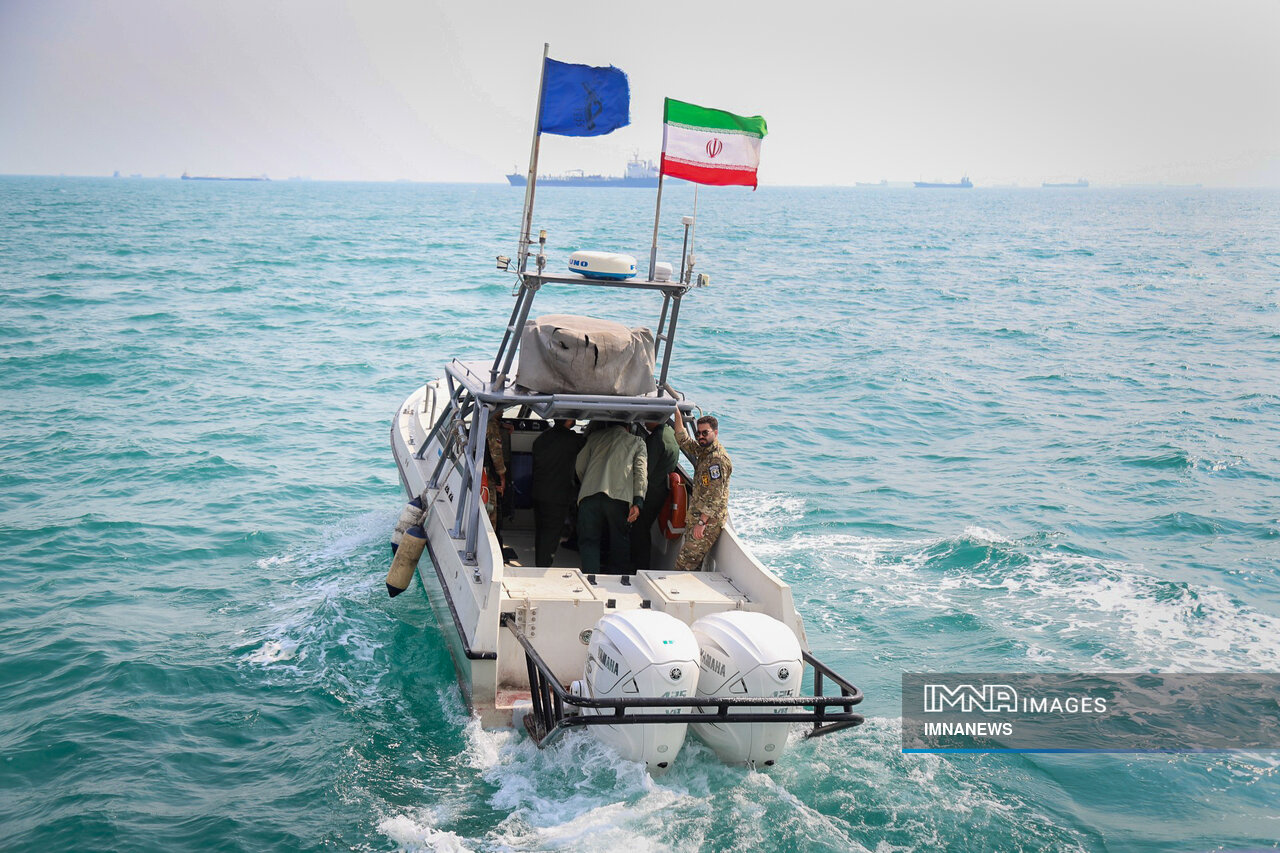 از دل آب های نیلگون ایران سر بر می آورد